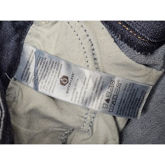 Levis Jeans Womens 6 Blue Capri Mid Rise Rolled Cuff Medium Wash Stretch Denim - Picture 5 of 10